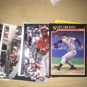25+ twins baseball cards